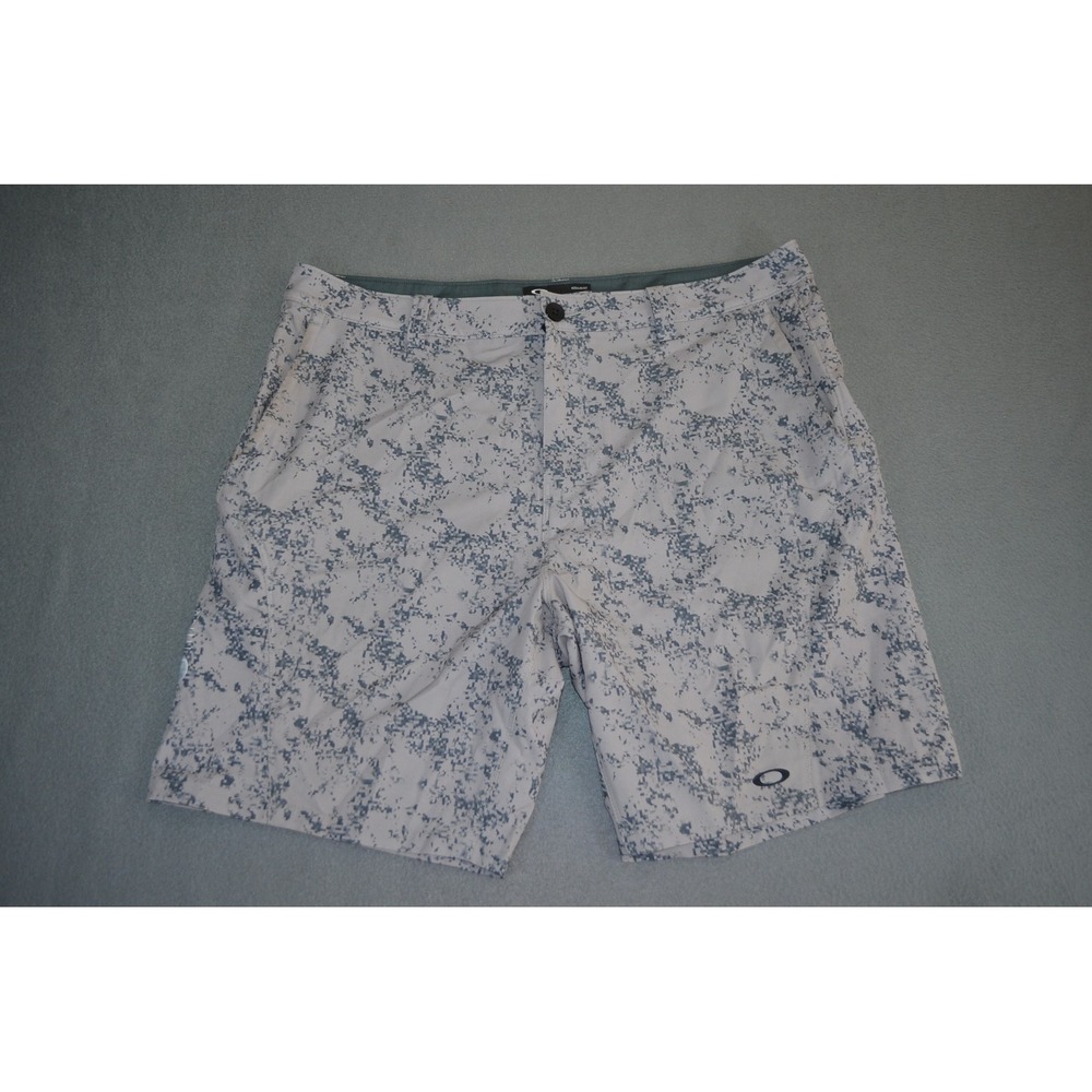 Oakley Reduct Men's Gray Tech Camo Lightweight Hybrid Performance Golf Shorts 38
